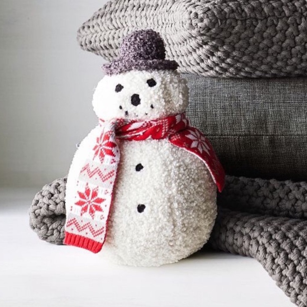 ⛄️ Pottery Barn Archie The Snowman Pillow - Holiday Decor - Picture 4 of 8